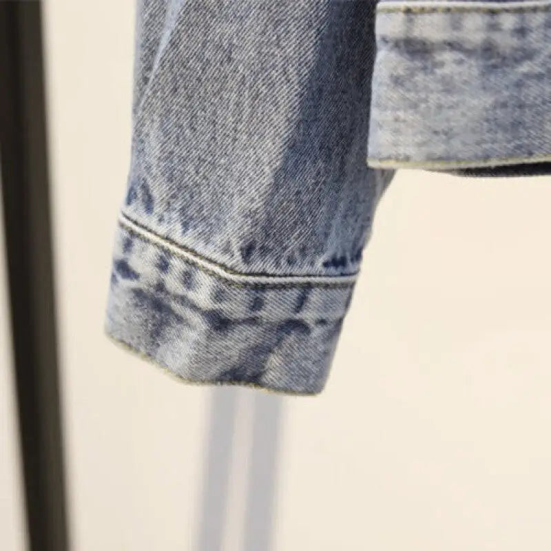 Sequined Tiger Denim Jacket with Aesthetic Design