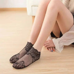 Shallow Transparent Lace Invisible Socks Non Slip Design