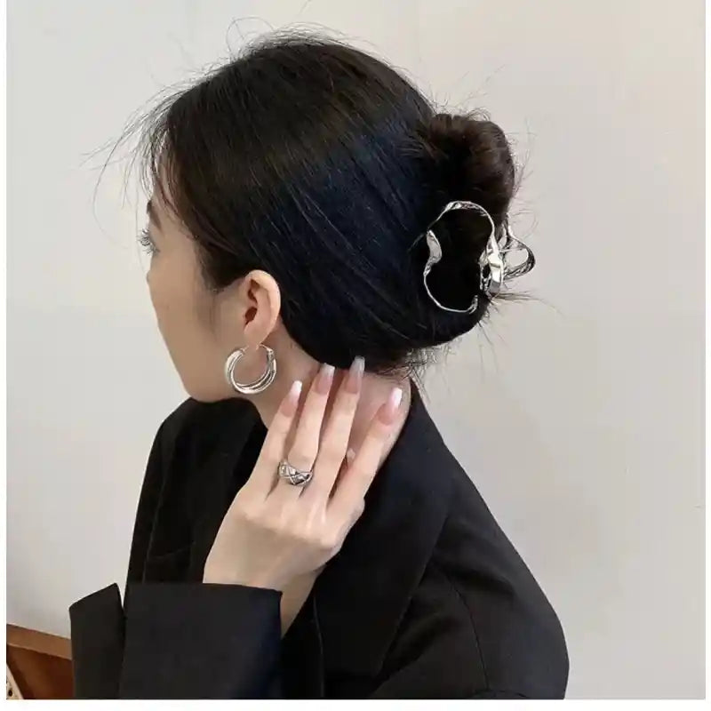 Irregular Hollow Out Hair Clip