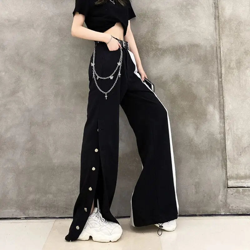 Side Button With Belt And Chain Cargo Pants