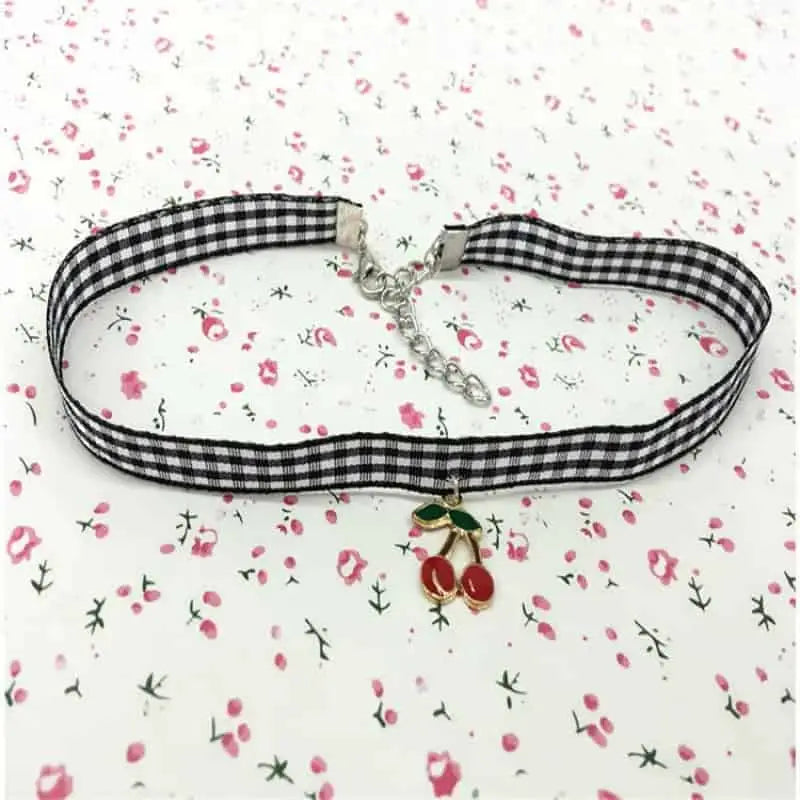 Simple Plaid Fabric Pendant Choker Necklace