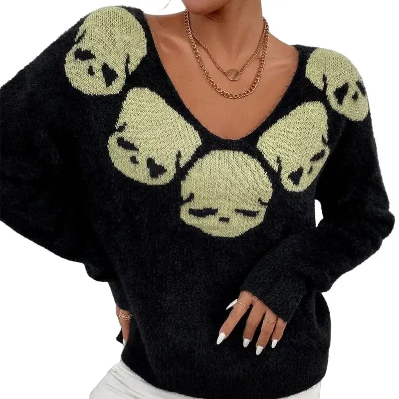 Skull Long Sleeve V-Neck Knitted Sweater - Black / M