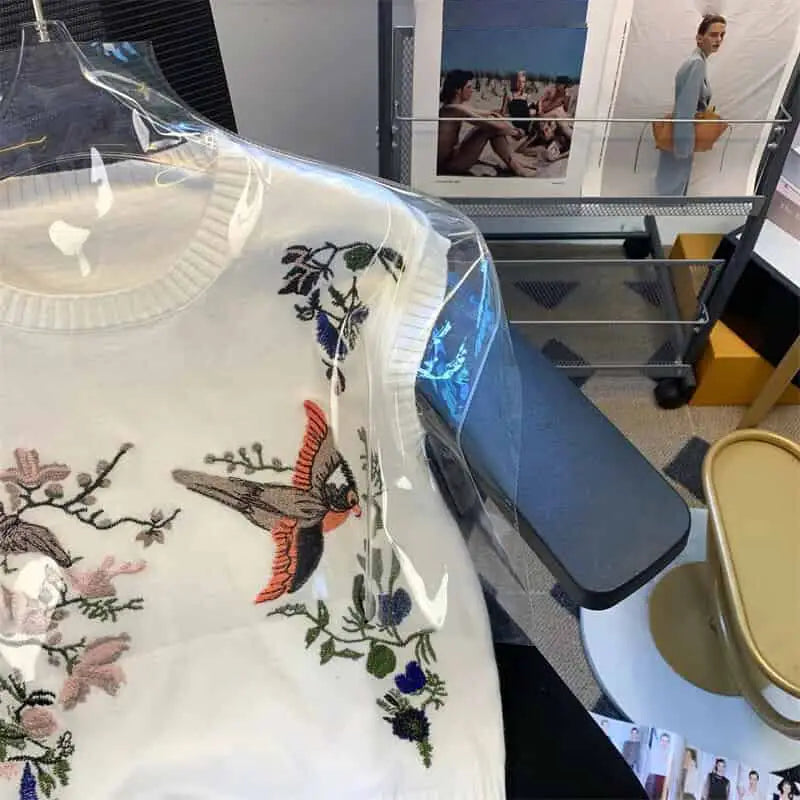 Slim Fit Bird Embroidery Sleeveless Vest