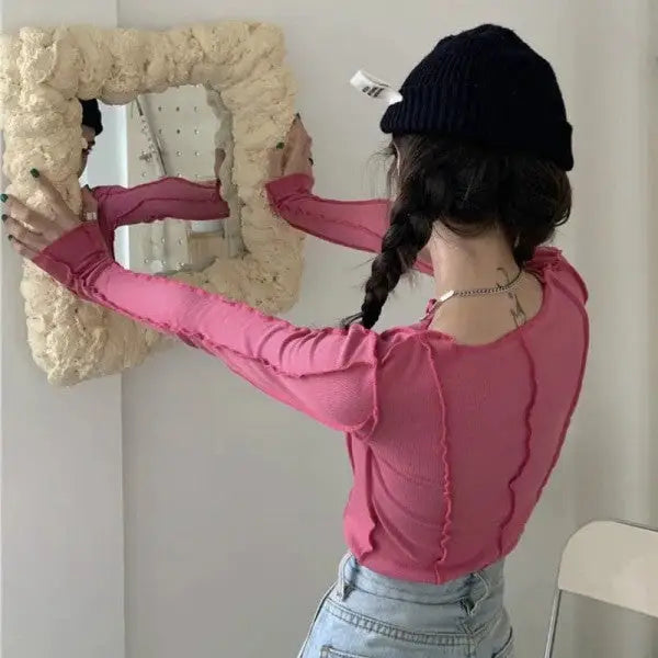 Slim Rhodo Long Sleeve Sweater with Chic Design