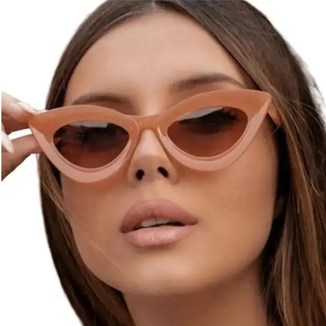 Small Frame Cat-Eye Sunglasses