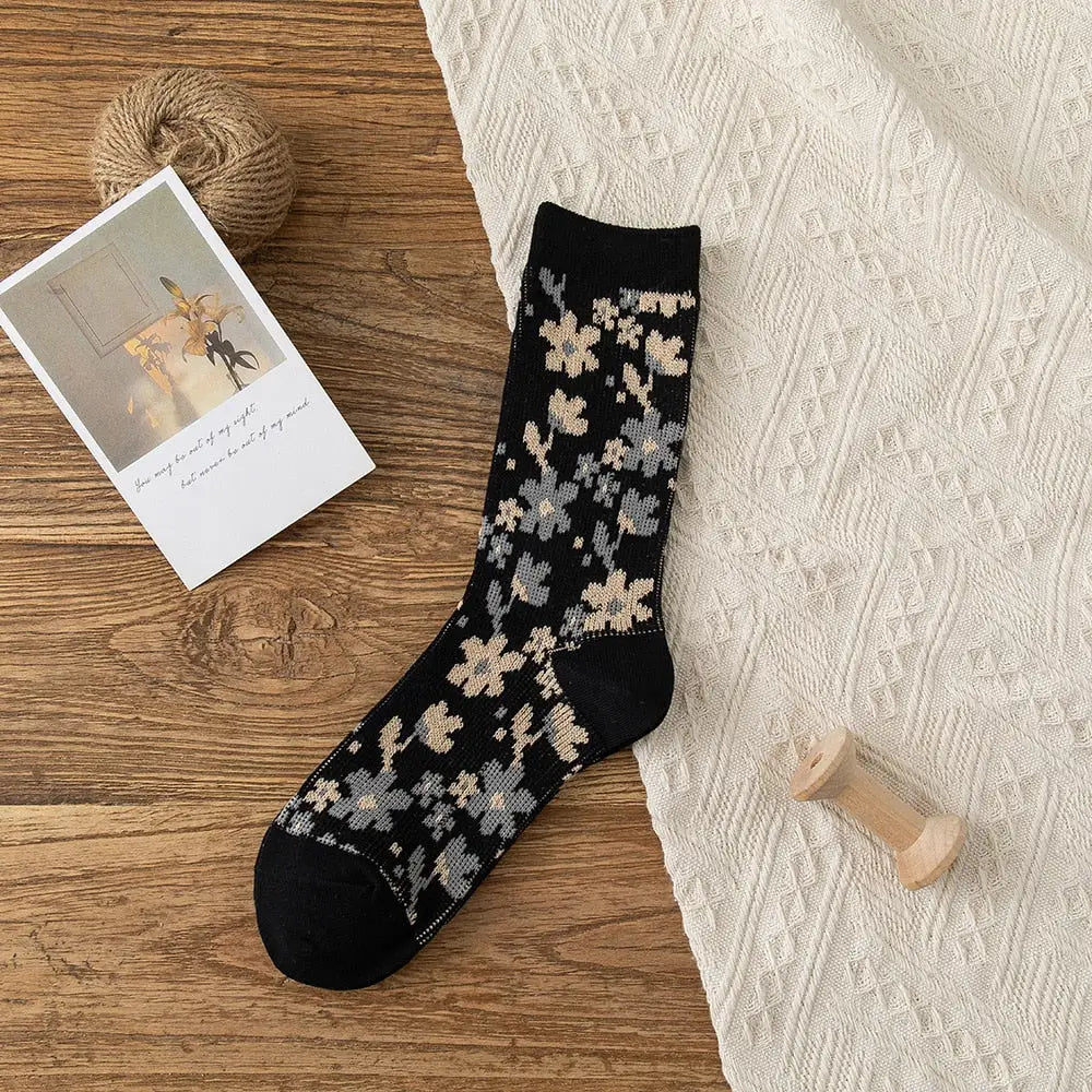 Solid Color Floral Socks - Black / Free Size