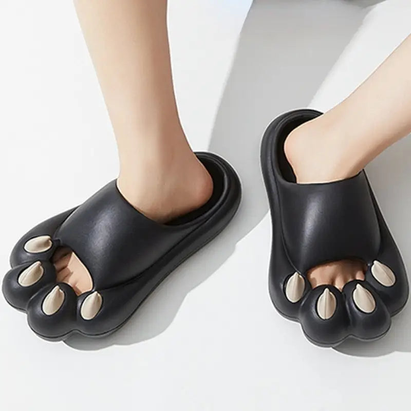 Tiger Claw Non-Slip Slippers