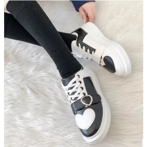 Women’s PU Leather Heart Cute Trend Sneakers Euro Size