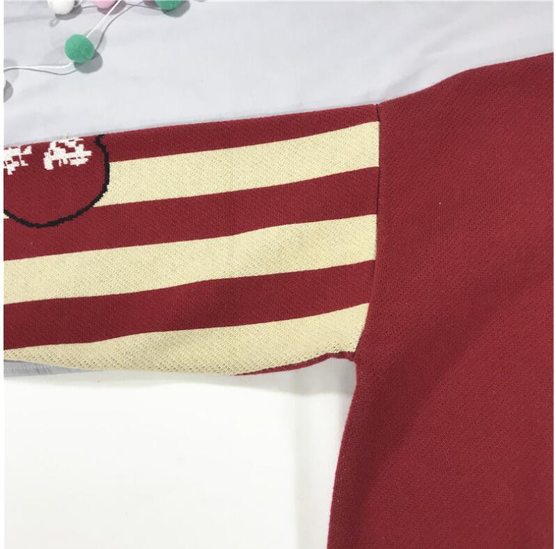 Maneki Neko Lucky Cat Sweater - One Size / Red