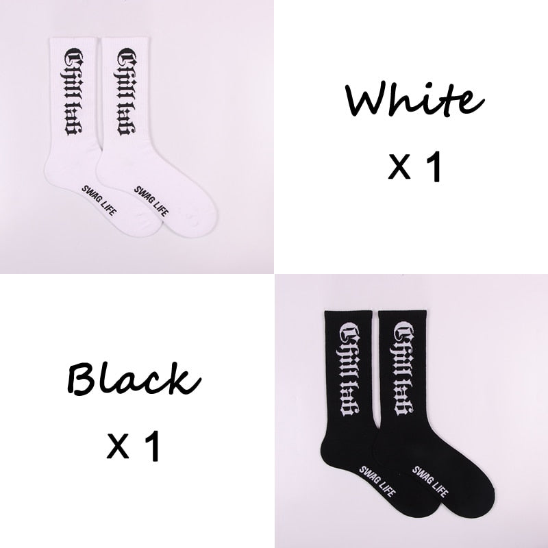 CHILL LAB Gothic Hip-hop Socks - 1White and 1Black / 36-42