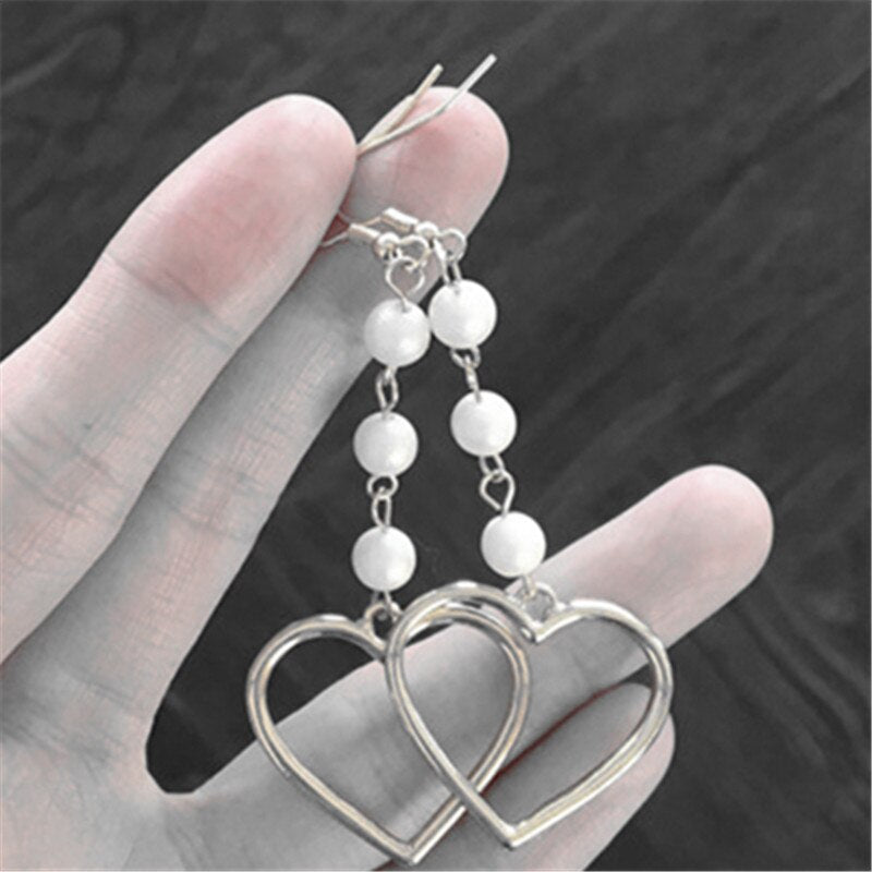 Metal Heart Pearl Dangle Earrings - White gold