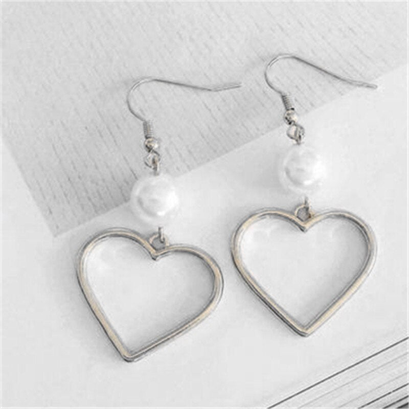 Metal Heart Pearl Dangle Earrings - White gold 2