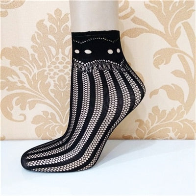 Elegant Lace Ruffle Fishnet Mesh Short Socks - Style03 / One