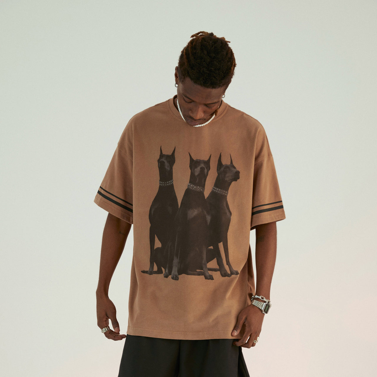 Doberman Printed Round Neck T-shirt - Brown / S - T-Shirt
