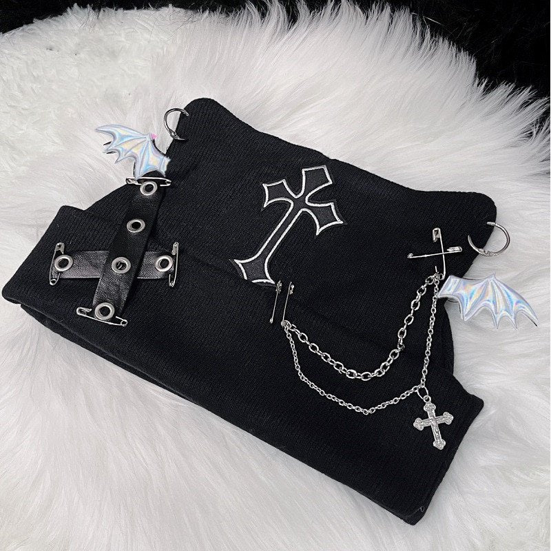 Gothic-Black Bat Wings Chain Beanie - Silver / One Size