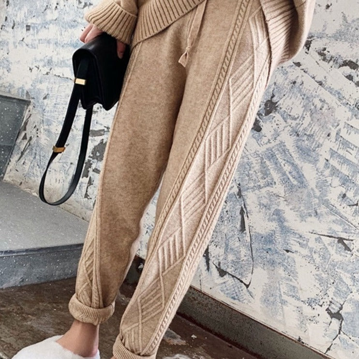 Pants Wide and Braided For Winter
