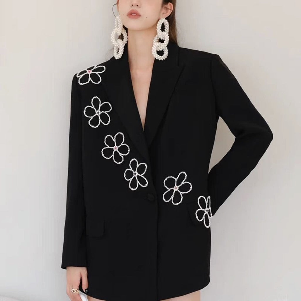 Loose Black Blazer Embellished With White Flowers - S