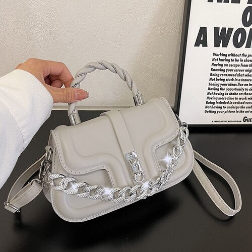 Chain And Closing Cute Quilted Bag - Gray / 13cmx25cmx8cm -